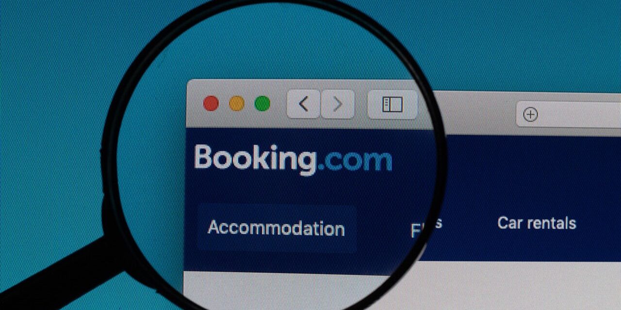 Booking.com: Τι αποφάσισε για τις ακυρώσεις και τις προκαταβολές λόγω κορωνοϊού