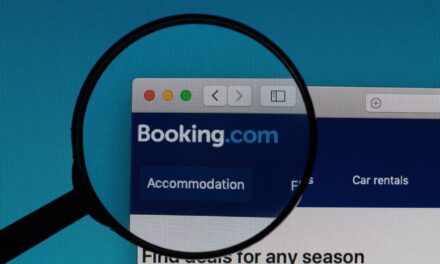 Booking.com: Τι αποφάσισε για τις ακυρώσεις και τις προκαταβολές λόγω κορωνοϊού