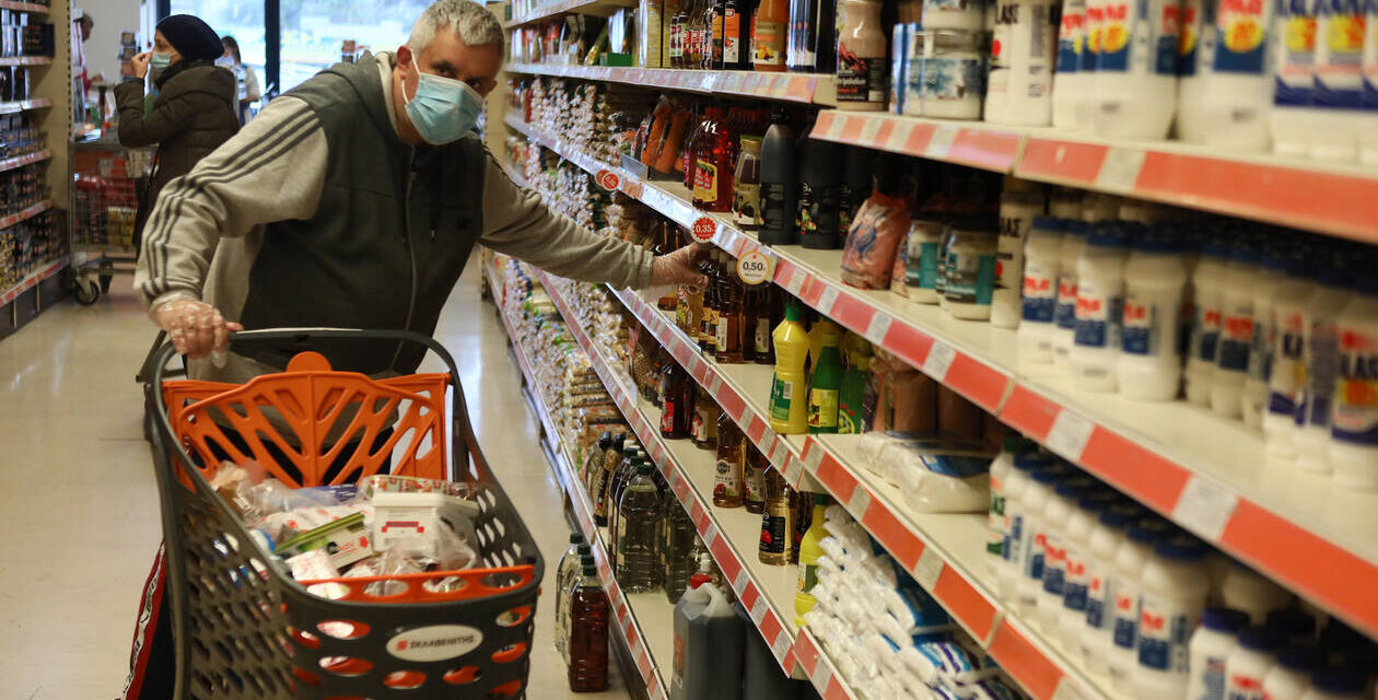 Αλλάζει το ωράριο στα σούπερ μάρκετ – Τι θα ισχύει μέχρι τις 9 Μαΐου