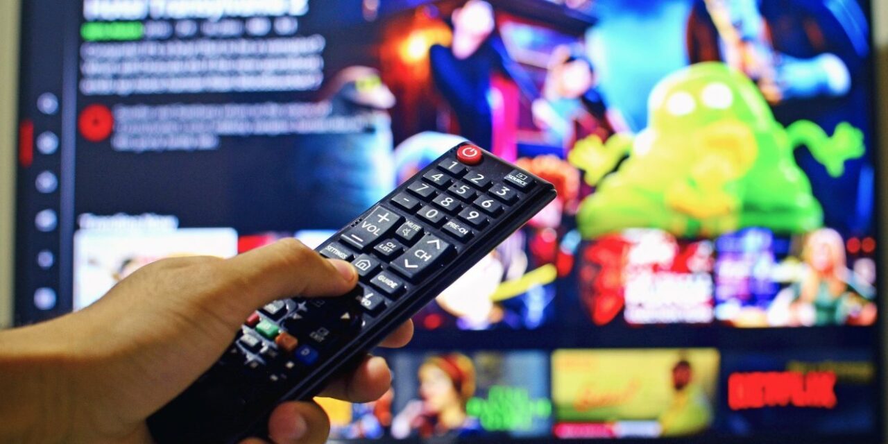 Πιερρακάκης: Δωρεάν συνδρομές σε NOVA, Cosmote tv, Wind Vision, Vodafone tv ζητά το Υπουργείο