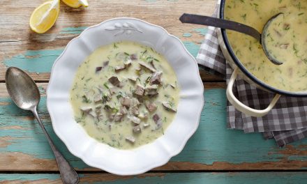 Μαγειρίτσα: Η παραδοσιακή πασχαλινή σούπα