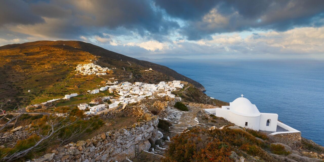 Ανακαλύπτοντας τα μονοπάτια της Σικίνου μέσω… εφαρμογής