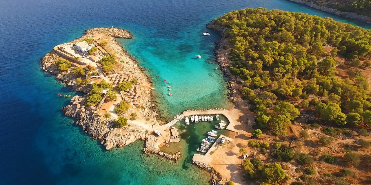 Μονοήμερη εκδρομή και ατελείωτες βουτιές στα εξωτικά νερά της Απονήσου (video)