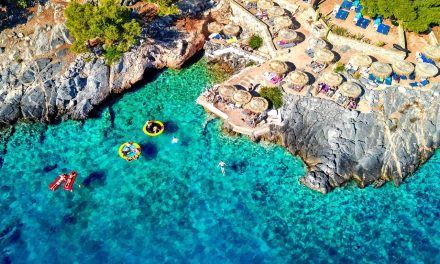 Απόνησος: Ο παράδεισος απέχει μόλις μία ώρα από την Αθήνα