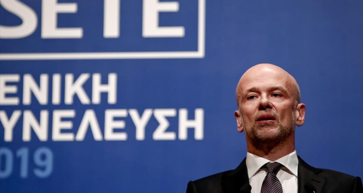 Μείωση του ΦΠΑ στον τουρισμό ζητά ο πρόεδρος του ΣΕΤΕ