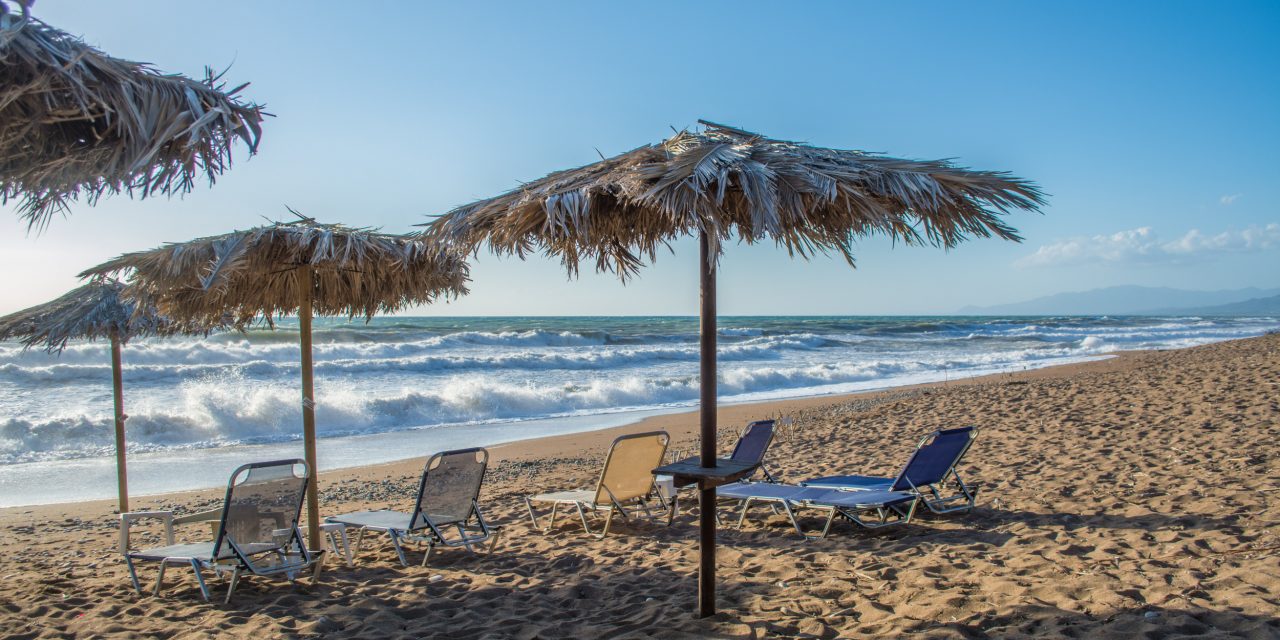 Καιρός: Ζέστη και ισχυροί άνεμοι το Σαββατοκύριακο