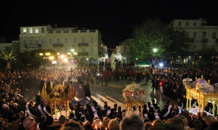 Μεγάλη Παρασκευή στις Κυκλάδες: Έθιμα και παραδόσεις