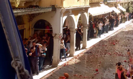 Ο Τζέφρι Πάιατ αναπολεί το Ελληνικό Πάσχα – «Δεν υπάρχει τίποτα πιο ξεχωριστό»