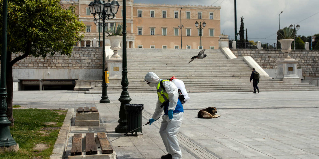 Le Figaro για Ελλάδα: «Από μαύρο πρόβατο έγινε ο καλός μαθητής της Ευρώπης»