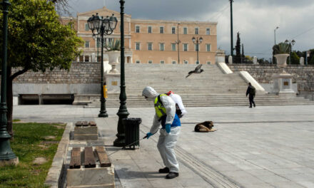 Le Figaro για Ελλάδα: «Από μαύρο πρόβατο έγινε ο καλός μαθητής της Ευρώπης»