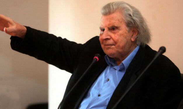 Μίκης Θεοδωράκης για τα δικαιώματα των καλλιτεχνών: Σκοταδιστικές οι αντιλήψεις της κυβέρνησης