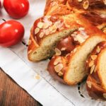 Εύκολα πασχαλινά τσουρέκια για να μοσχοβολήσει το σπίτι!