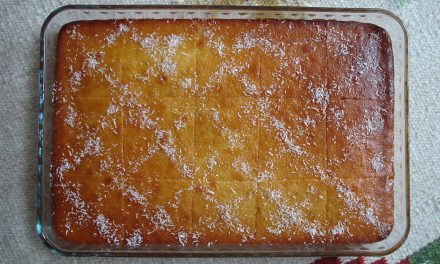 Υπέροχο, σιροπιαστό ραβανί… από τη Βέροια