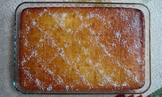 Υπέροχο, σιροπιαστό ραβανί… από τη Βέροια