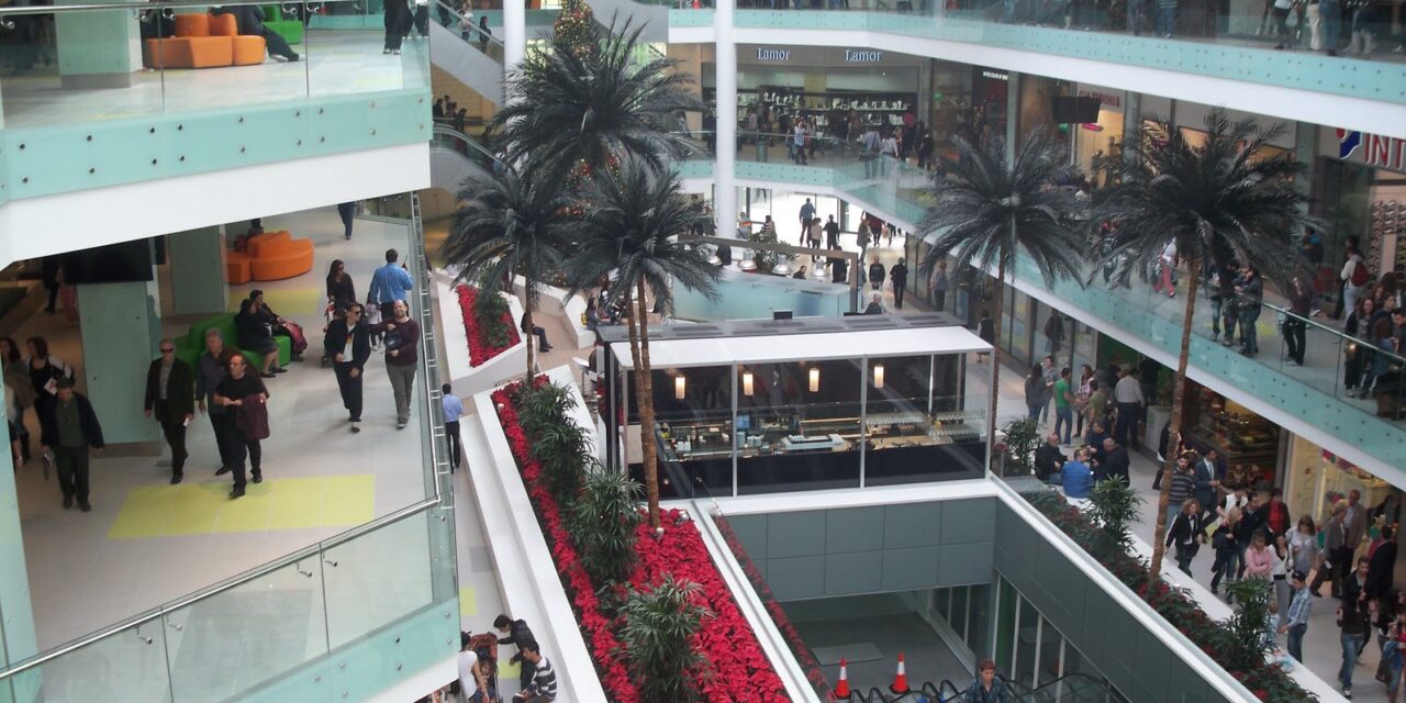 Ανοίγουν τη Δευτέρα πολυκαταστήματα και εμπορικά κέντρα – Πως θα ψωνίζουμε