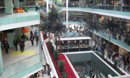 Ανοίγουν τη Δευτέρα πολυκαταστήματα και εμπορικά κέντρα – Πως θα ψωνίζουμε