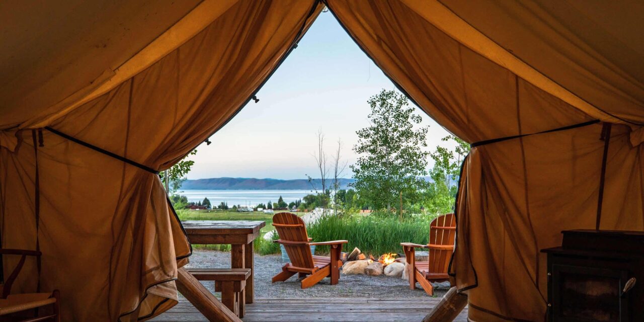 Glamping: Ο εναλλακτικός τρόπος διακοπών που έρχεται και στην Ελλάδα