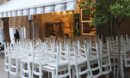 Πότε θα ανοίξουν τα καταστήματα εστίασης – Σκέψεις να λειτουργήσουν εσωτερικοί χώροι ως ημιυπαίθριοι