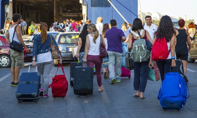 Έρχεται κυβερνητική παρέμβαση για τα ακριβά ακτοπλοϊκά εισιτήρια