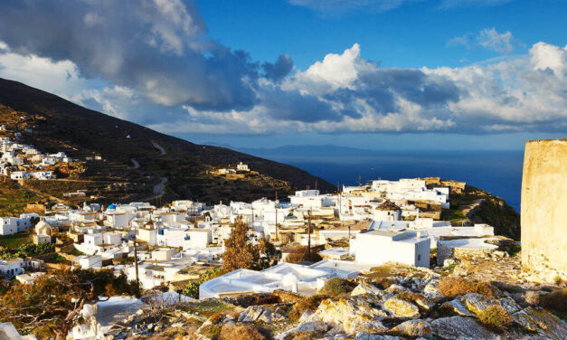 Το BBC ήρθε Ελλάδα και προτείνει Σίκινο, Μήλο και Κίμωλο (video)