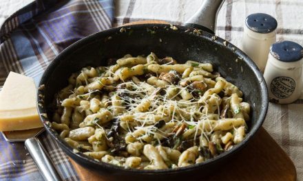 Σκιουφιχτά: Μακαρόνια με Κρητική καταγωγή