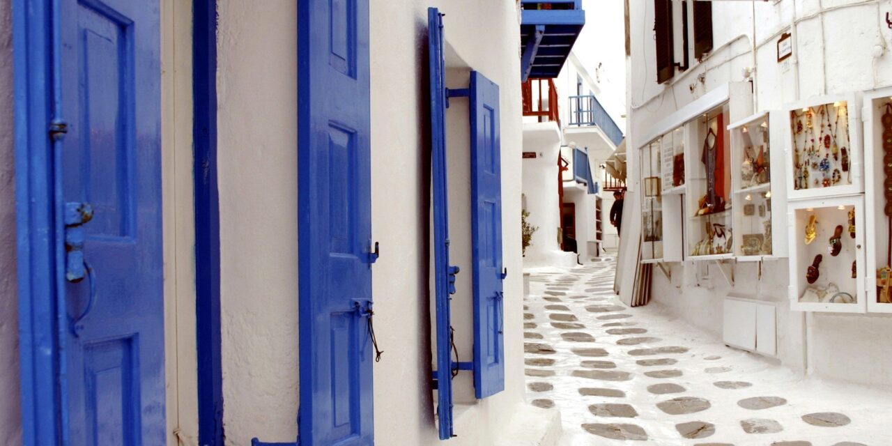 Travel+Leisure: 10 λάθη που πρέπει να αποφύγετε στο ταξίδι σας στα ελληνικά νησιά