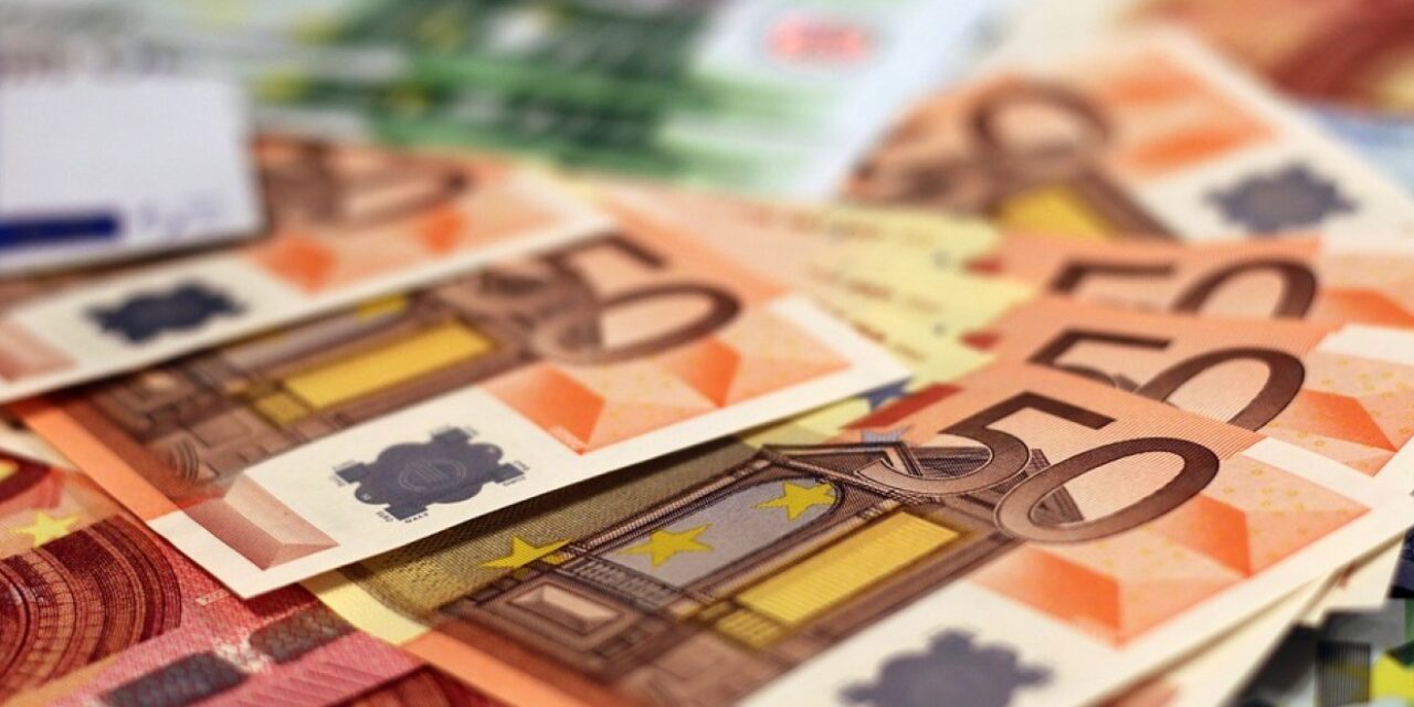 Επιστρεπτέα προκαταβολή: Πιστώθηκαν τα πρώτα χρήματα – Αναλυτικά η διαδικασία για τις τουριστικές επιχειρήσεις