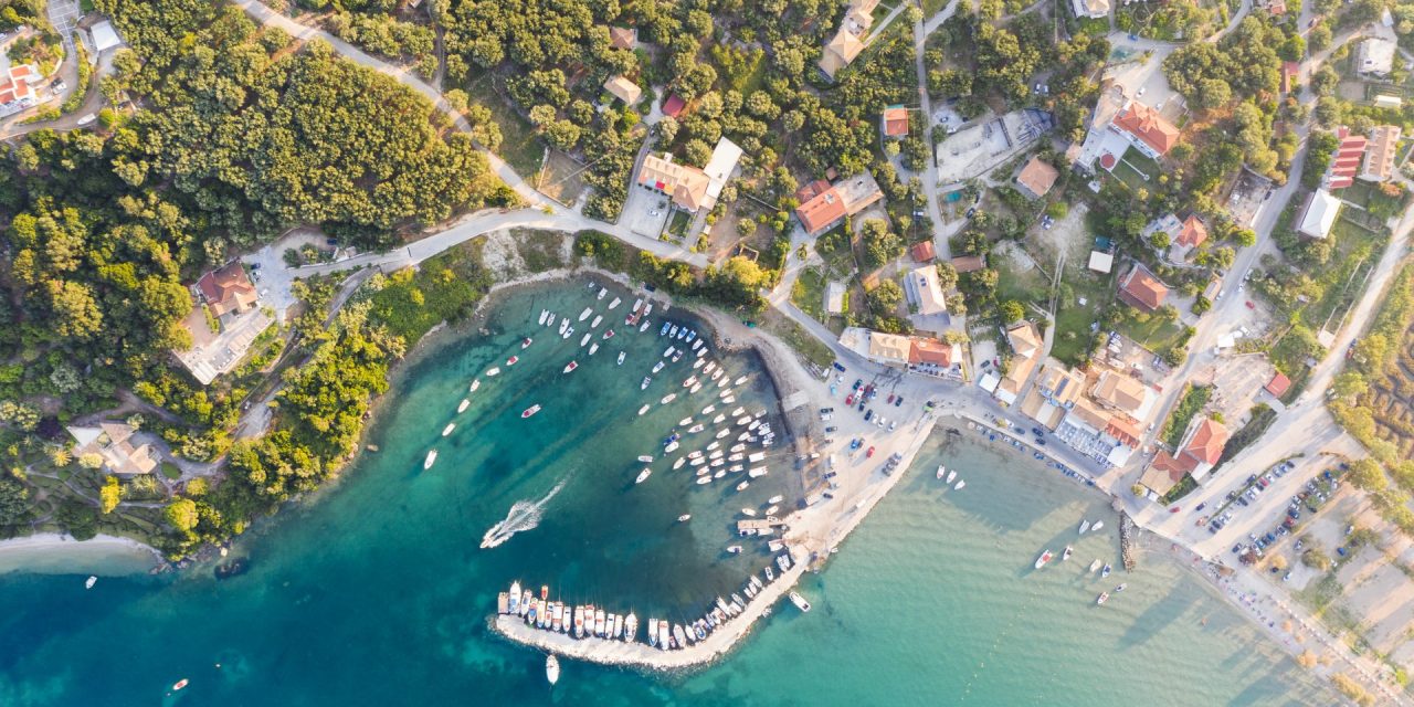 Κερί: Ο οικισμός της Ζακύνθου με το ηλιοβασίλεμα που κόβει την ανάσα