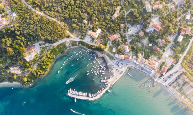 Κερί: Ο οικισμός της Ζακύνθου με το ηλιοβασίλεμα που κόβει την ανάσα