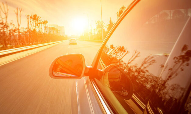 Καλοκαίρι και αυτοκίνητο: 2+1 συμβουλές για μεγαλύτερη οικονομία στα καύσιμα