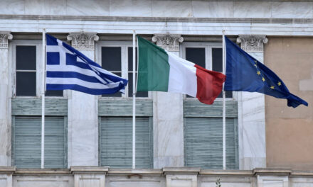 Corriere della Sera: Ο κορωνοϊός έφερε πιο κοντά Ελλάδα και Ιταλία – Τα ελληνικά νησιά αγγίχτηκαν ελάχιστα από τον ιό