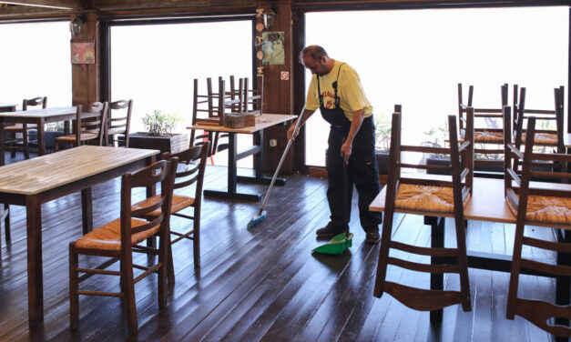 Ανοίγουν οι εσωτερικοί χώροι της εστίασης – Πρεμιέρα την Δευτέρα και για τα νυχτερινά κέντρα