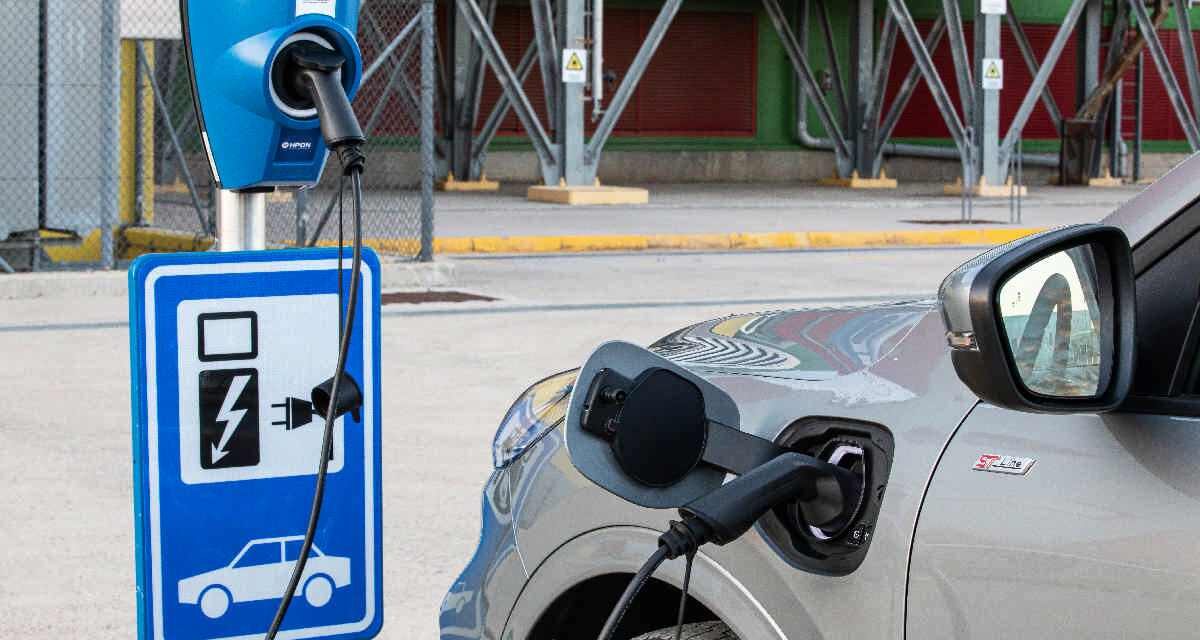 Νέα κίνητρα για την ηλεκτροκίνηση – Πόση θα είναι η επιδότηση για αυτοκίνητα, δίκυκλα, ποδήλατα