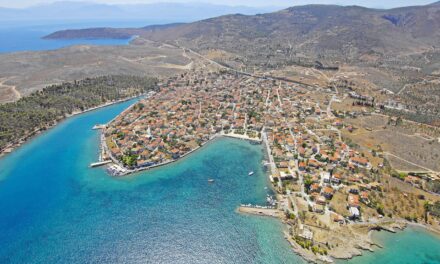 Ανακαλύψτε το καλοκαιρινό και άκρως γραφικό Γαλαξίδι