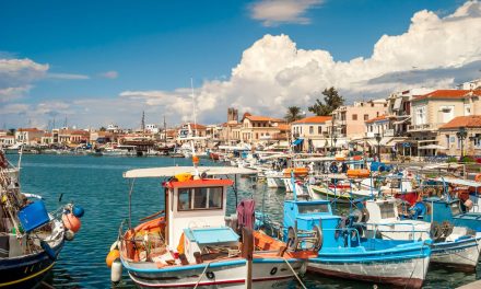 TUI: Ελλάδα και Ισπανία οι πλέον ευνοημένοι προορισμοί από τις κρατήσεις «της τελευταίας στιγμής»
