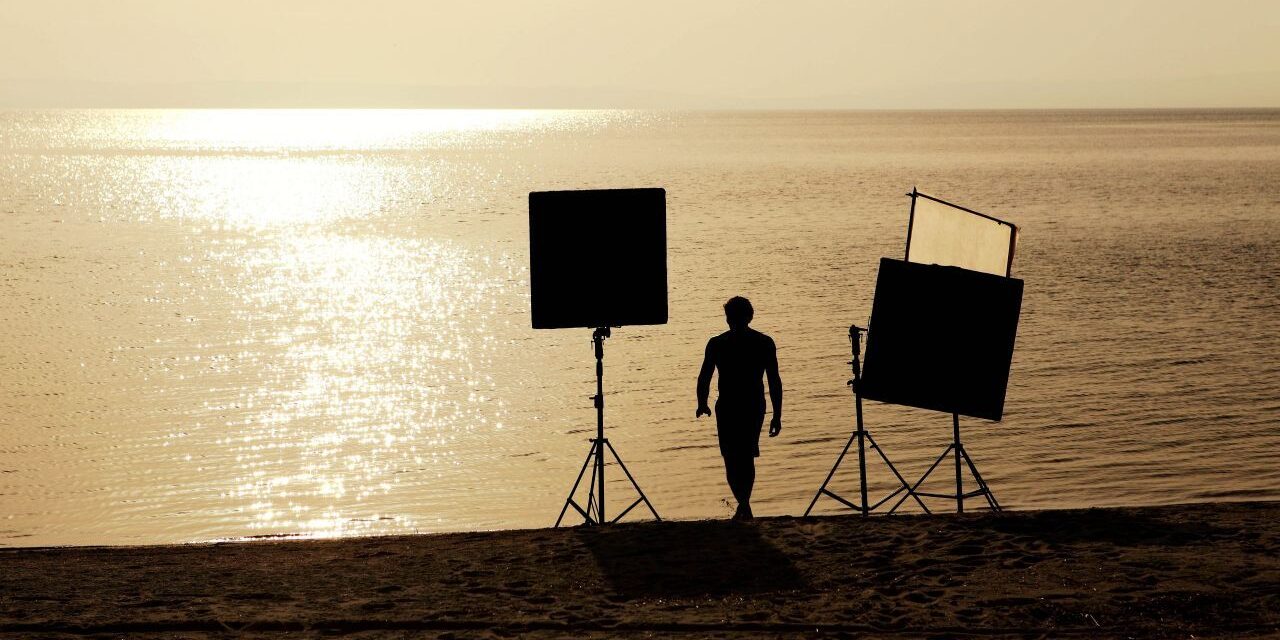 “Μαγνήτης” η Ελλάδα για κινηματογραφικές παραγωγές – Οσκαρικός σκηνοθέτης θα κάνει… αυτοψία σε νησιά