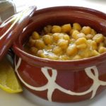 Πεντανόστιμη, παραδοσιακή ρεβυθάδα με άρωμα… Σίφνου