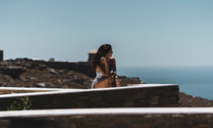 Dive into the Blue: Η ταινία μικρού μήκους που μας ταξιδεύει στην Τήνο