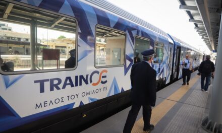 Το τρένο σφύριξε ξανά στο Αίγιο: Τα δρομολόγια, τα εγκαίνια και το πρόβλημα με τον Οδοντωτό