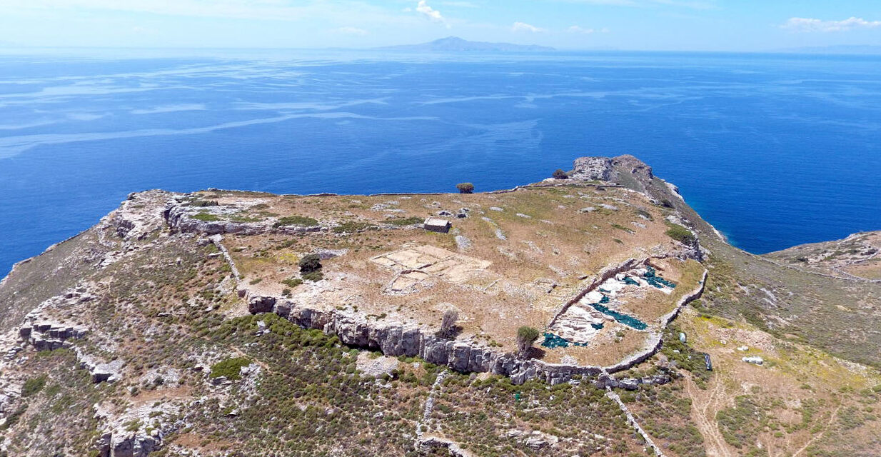 Οι Βρετανοί ταξιδιώτες ψήφισαν Άνδρο ως τον καλύτερο περιπατητικό προορισμό της Ελλάδας για το 2025