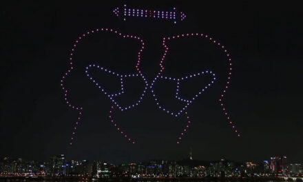 Εντυπωσιακό θέαμα με drones: Στη Ν.Κορέα παρουσίασαν τα μέτρα για τον κορωνοϊό στον ουρανό