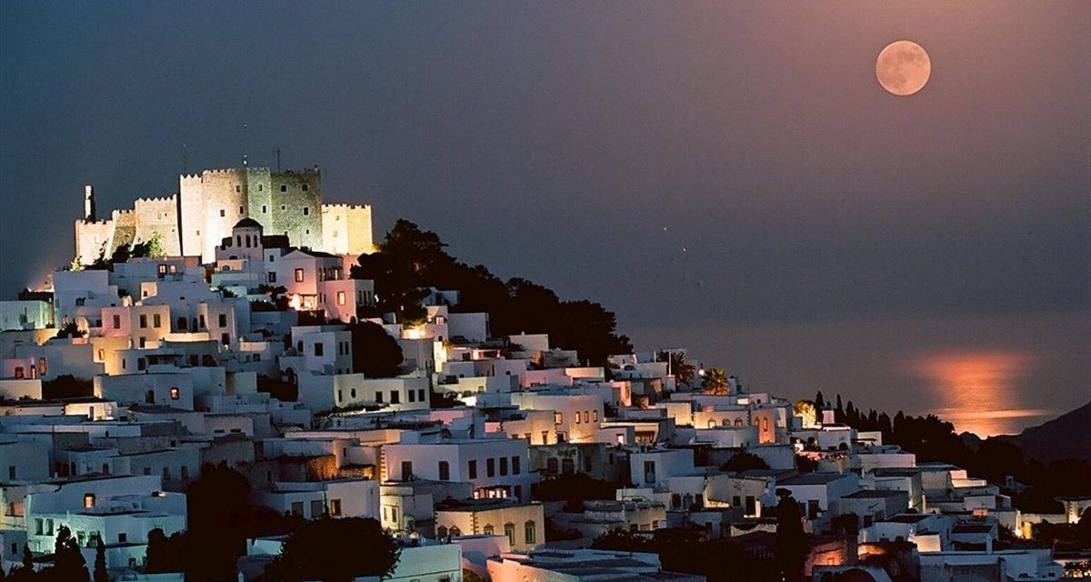 Τα Ελληνικά νησιά στους 4 κορυφαίους προορισμούς του 2025 για διακοπές… αστροπαρατήρησης