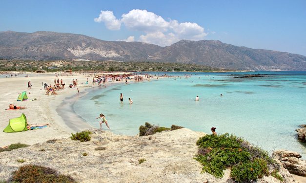 Telegraph: Τρεις ελληνικές παραλίες στις 50 καλύτερες στον κόσμο