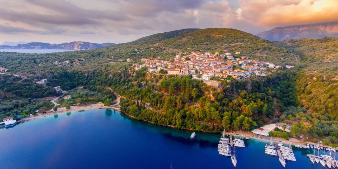 Εσείς γνωρίζετε το νησί με τα αμέτρητα φιορδ και τις κρυφές σπηλιές; (video)