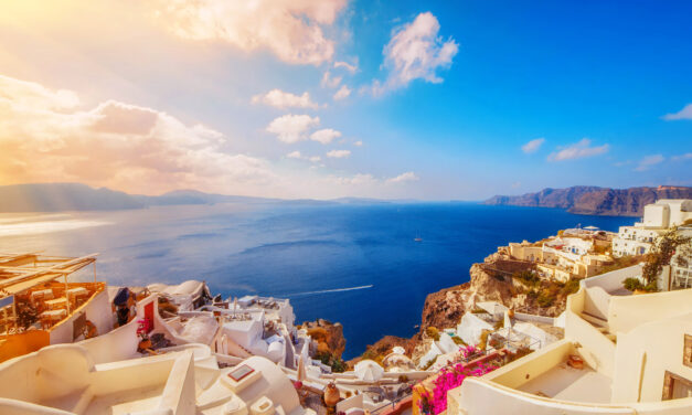 Το National Geographic Traveller υμνεί την Ελλάδα