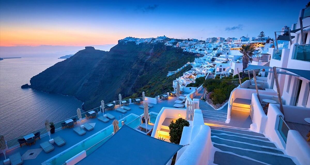 Σαντορίνη: Πρωτόγνωρη ηρεμία στο νησί λόγω της πανδημίας