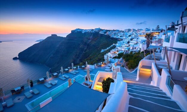 «Santorini Day Tours»: Επένδυση 3,13 εκατ. ευρώ στη Σαντορίνη με χρηματοδότηση από το Ταμείο Ανάκαμψης