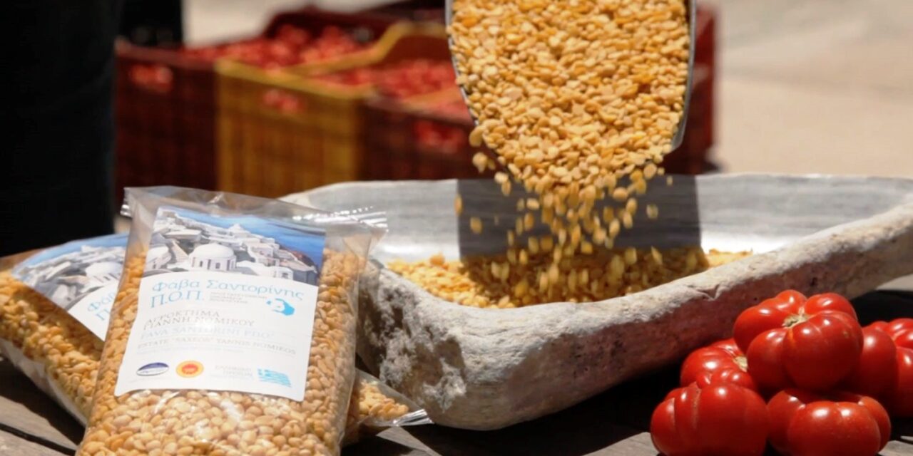 Η πιο βελούδινη φάβα κατάγεται από τη Σαντορίνη – Δείτε τη συνταγή