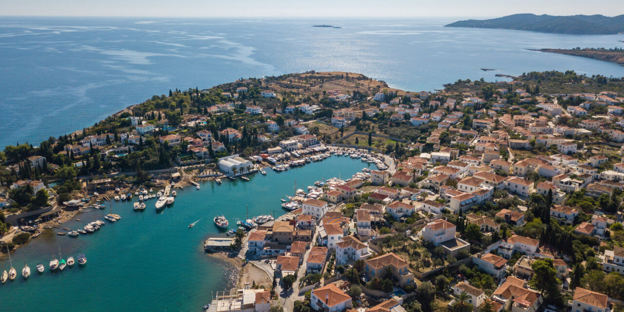 Χολιγουντιανός αέρας στις Σπέτσες – Ξεκινάνε τα γυρίσματα της ταινίας «Τhe Lost Daughter»