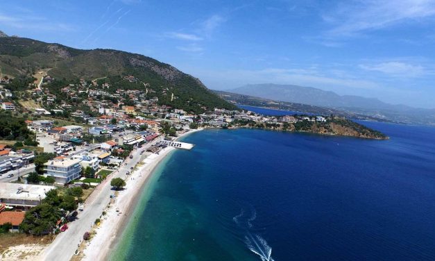 Μαγικές βουτιές στην παραλία που κολυμπούσε… η Ωραία Ελένη